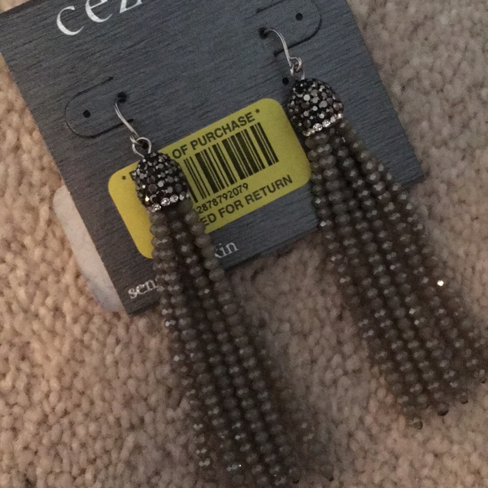 Earrings - Picture 2 of 3